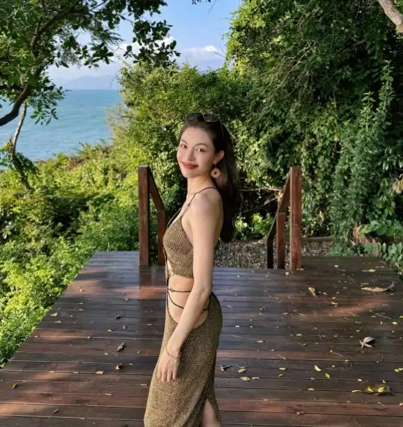 韩娱恋情官宣 李宰旭Karina柳智敏 恋情进展_韩国娱乐圈恋情曝光_韩娱明星情侣泫雅龙俊亨 恋情细节