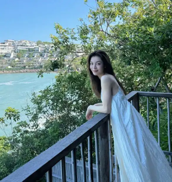 韩娱恋情官宣 李宰旭Karina柳智敏 恋情进展_韩娱明星情侣泫雅龙俊亨 恋情细节_韩国娱乐圈恋情曝光