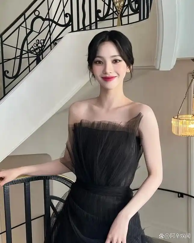 韩星大方承认恋爱_韩国艺人公开恋情_韩国娱乐圈恋情曝光