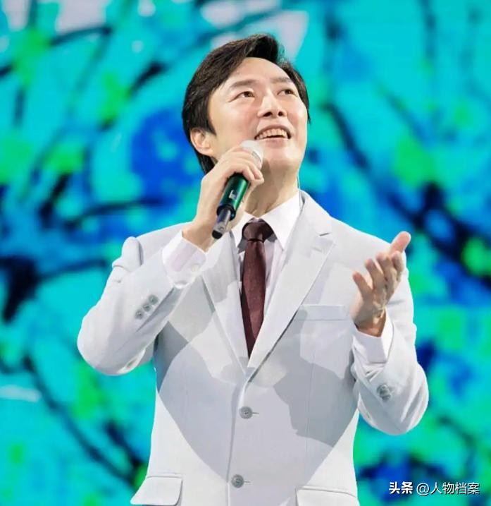 娱乐圈大龄青年_大龄男星终身未娶原因 费玉清不婚背后的跨国恋情 赵文瑄原生家庭对婚姻的影响