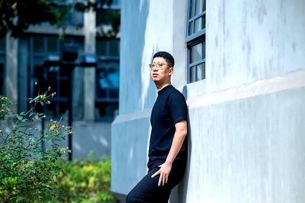 进军娱乐圈什么意思_郑源进军娱乐圈_进军娱乐圈小说