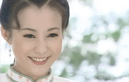 清醒演员_女明星整容吗_低调女明星