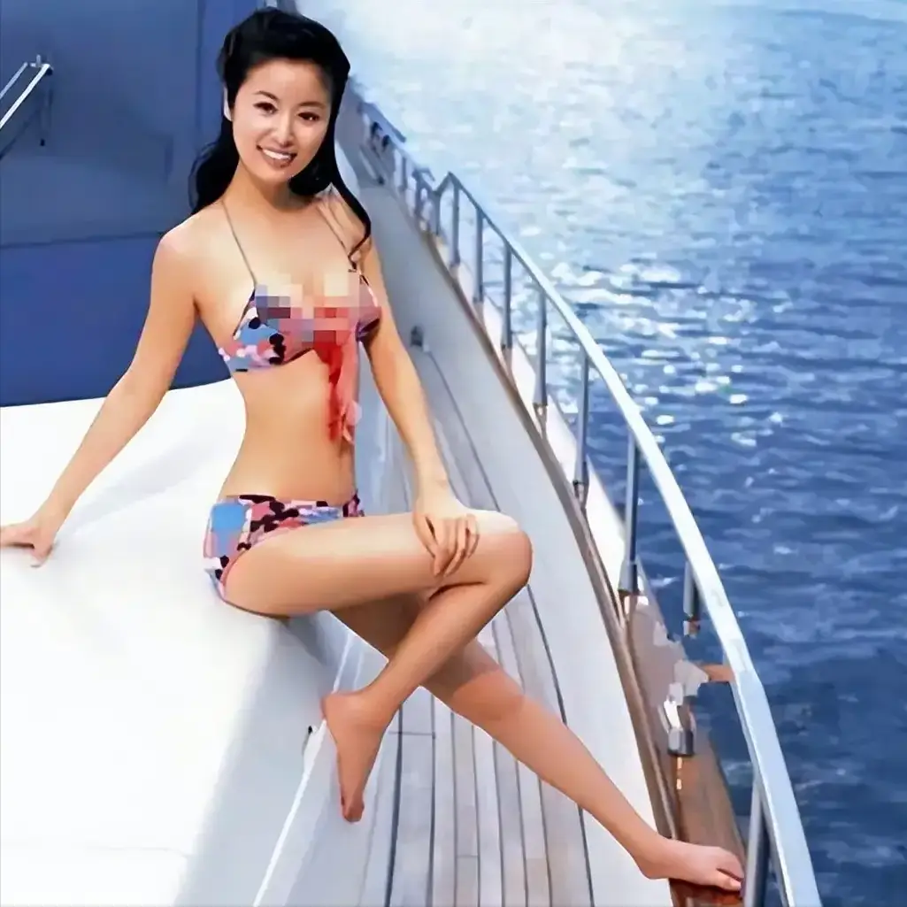 女明星胸部曝光的照片_林心如不穿内衣 真空上阵 质疑
