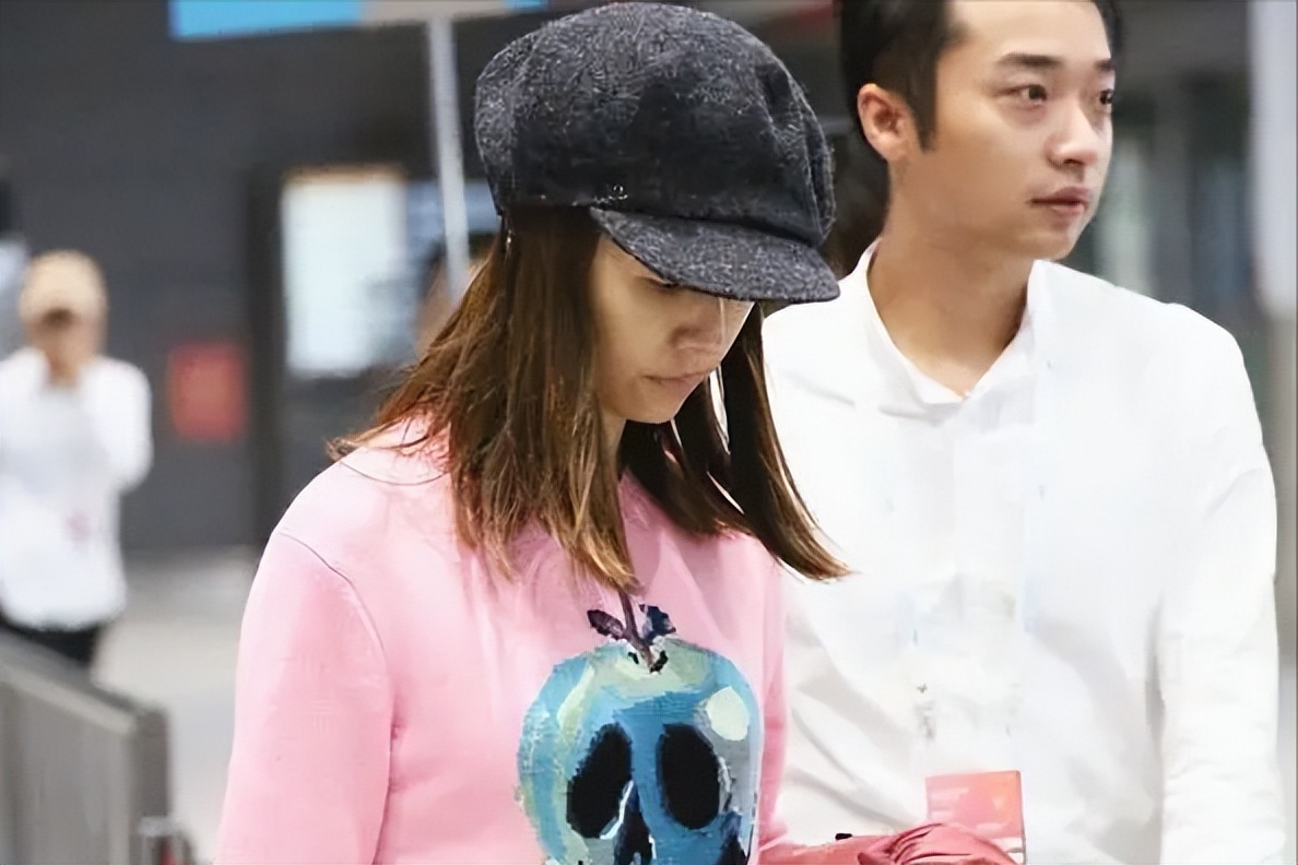 女明星胸部曝光的照片_林心如不穿内衣 真空上阵 质疑