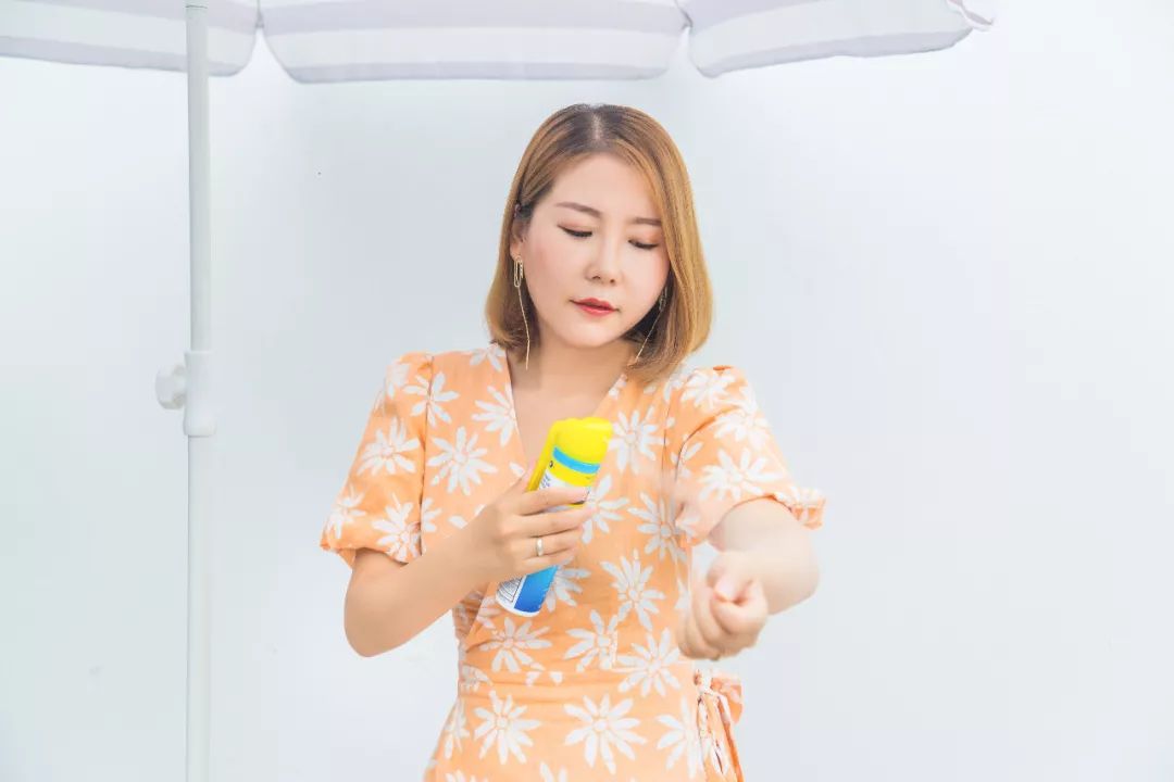 宋轶防晒方法_女明星防晒招数_女明星着装拼了