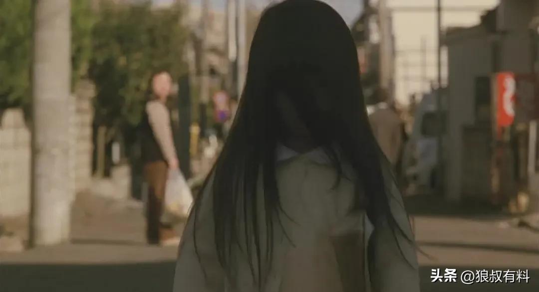 咒怨2 中田秀夫 日本恐怖电影 日本传统信仰 超自然元素 镜头构图 视觉效果 声效运用 配乐创新 恐怖氛围 营造 惊悚剧情_咒怨2日版在线观看