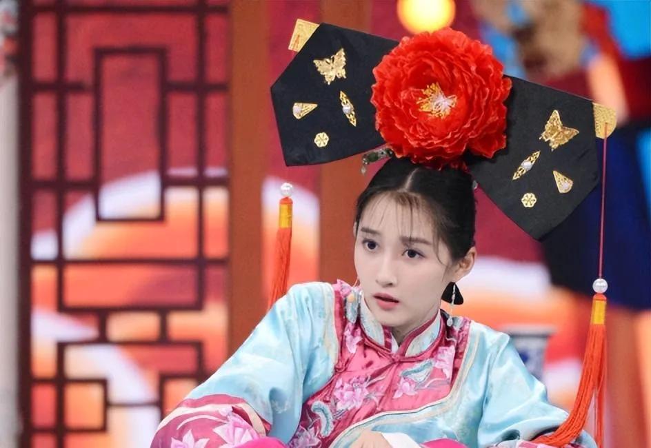 娱乐圈明朝后裔_满清后裔 知名明星 爱新觉罗氏