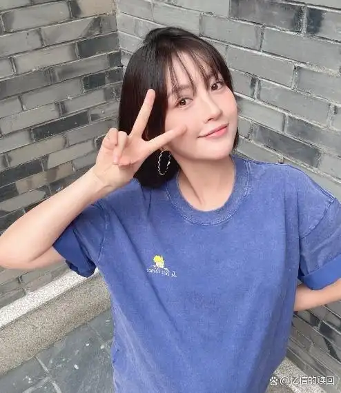 孕期身材管理明星案例_孕妇拍戏比例_怀孕女明星大肚照