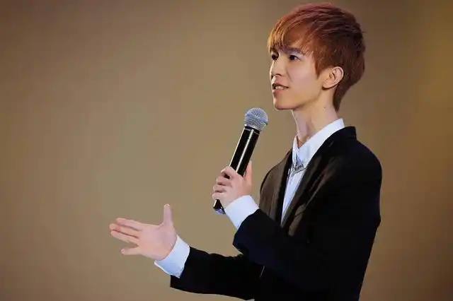 郭敬明于正道歉事件_娱乐圈明星过去_娱乐圈变革