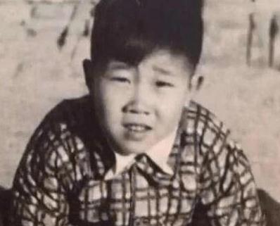 美女野兽组合 娱乐圈丑男美女恋爱故事 娱乐圈颜值与才华反差情侣_娱乐圈最丑男