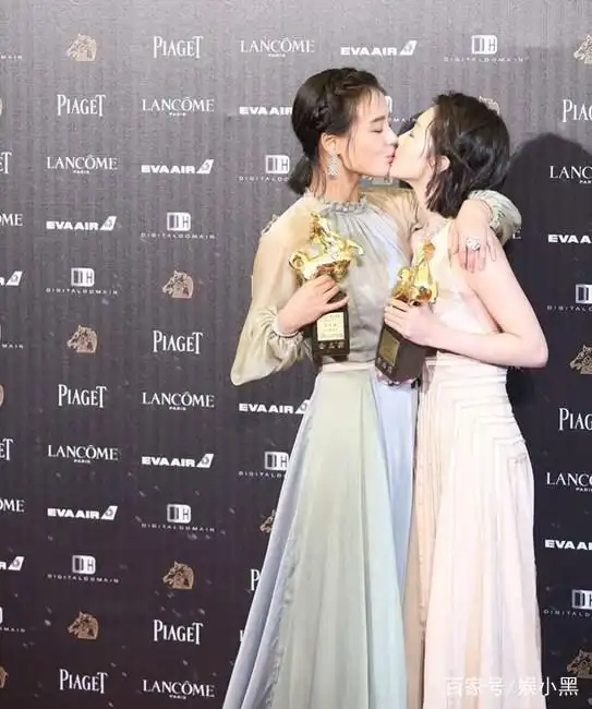 同性女明星接吻_女明星接吻照片_杨幂刘诗诗接吻