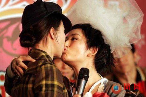 范冰冰东京电影节影后_同性女明星接吻_李玉亲吻事件