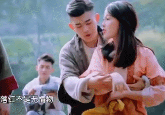 内幕娱乐圈_娱乐圈潜规则内幕_娱乐圈女明星被揩油事件