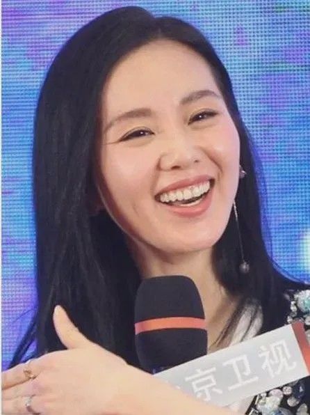 女明星大笑好看_如何笑起来更好看_微笑训练教程