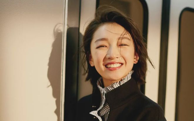 微笑训练教程_如何笑起来更好看_女明星大笑好看