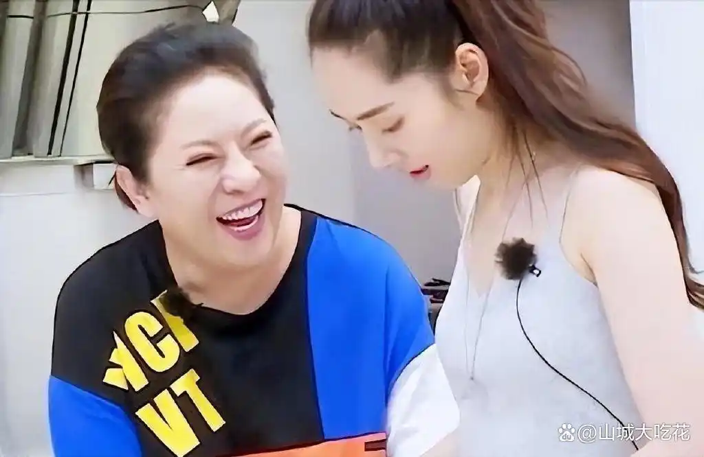 向佐郭碧婷感情真相_向太撮合向佐郭碧婷内幕_娱乐圈谁在追郭碧婷