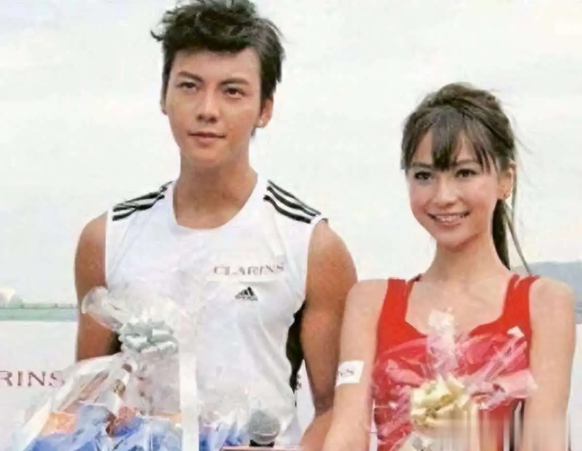 陈伟霆杨颖昔日恋情_娱乐圈隐藏的情侣_娱乐圈前任情侣盘点