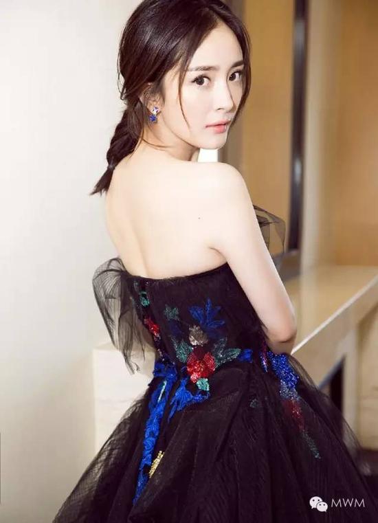 范冰冰Angelababy走廊造型_女明星宾馆_女明星酒店走廊拍照攻略