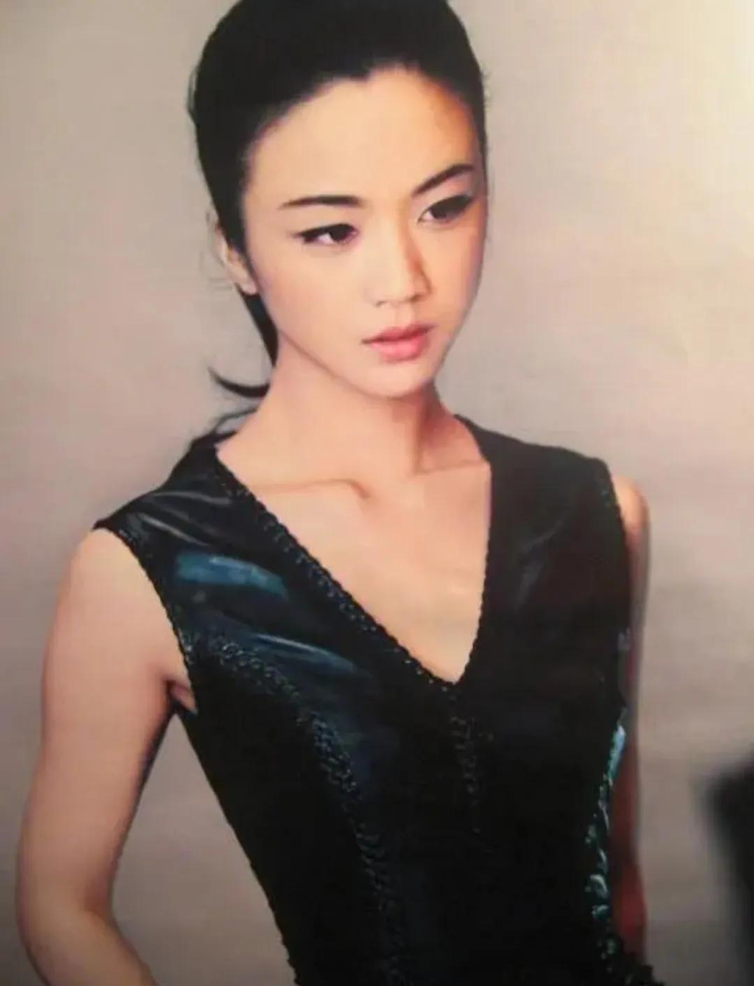 单眼皮女明星_娱乐圈没有整容过_单眼皮美女演技