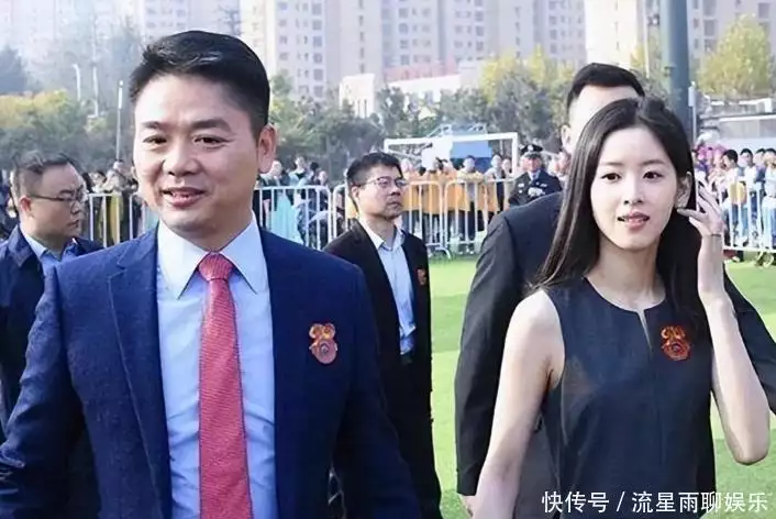 章泽天 娱乐圈_章泽天商业投资布局_章泽天个人博客深度对话
