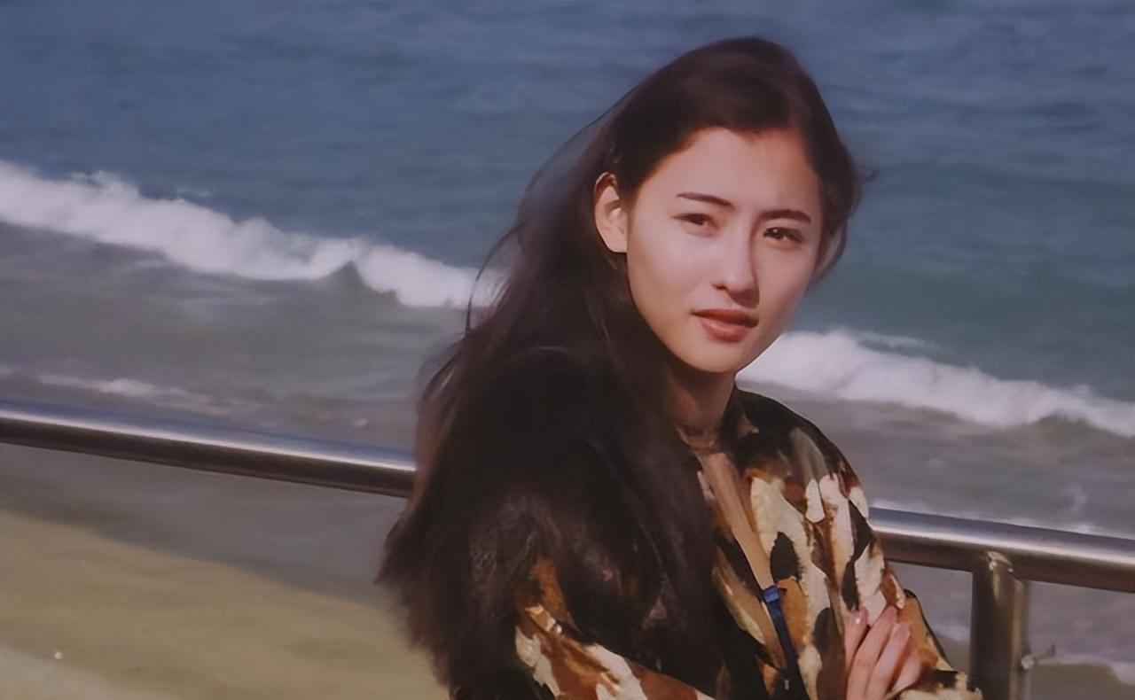 高圆圆感情经历_陈妍希退出娱乐圈_陈妍希清纯人设绯闻