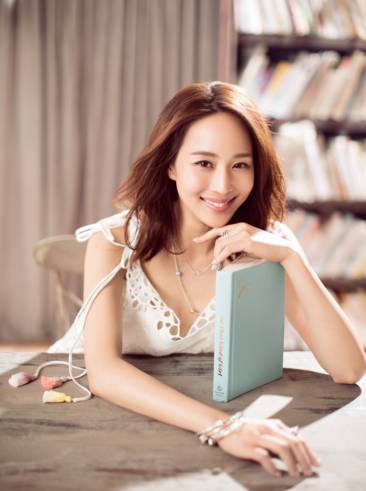 不炒作的女明星_低调女明星_农村搞笑女明星