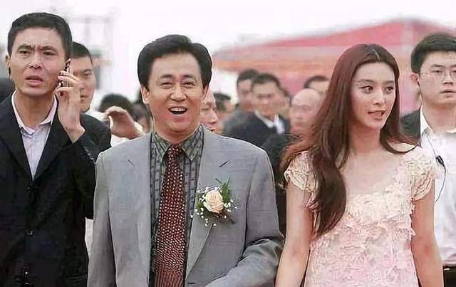 热镀丨为何一线女明星都是大酒量？网友：导演找你润润喉来不来