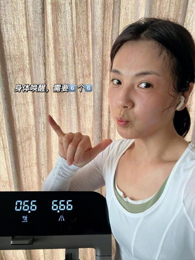 刘涛健身美照_刘涛素颜零瑕疵肌肤_刘涛滚出娱乐圈照片
