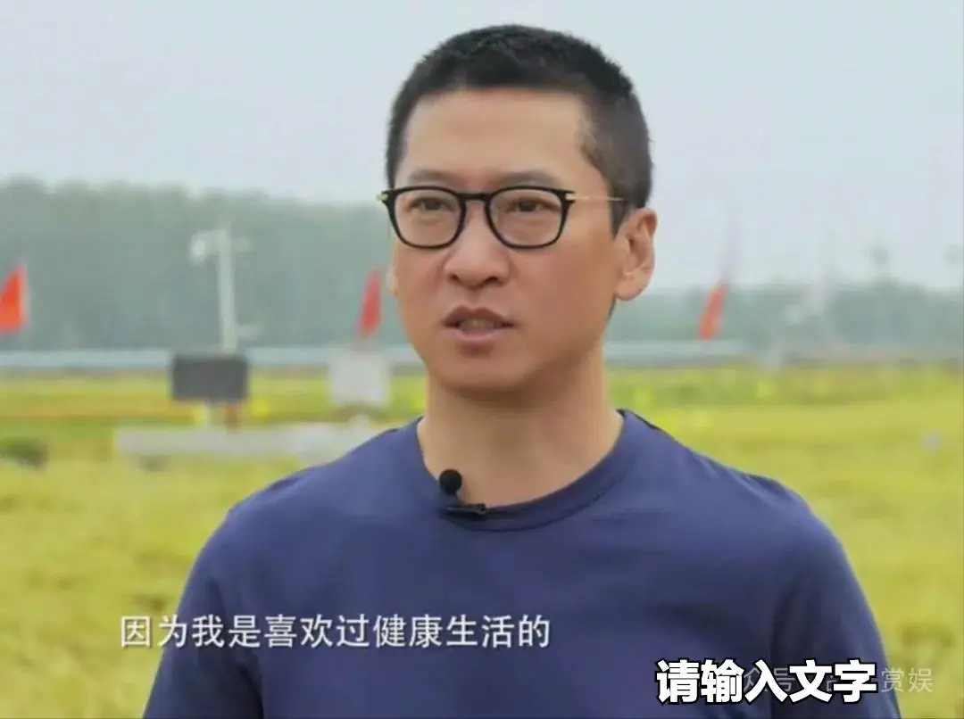 陈冠希退出娱乐圈后创立品牌_前超一线男星任泉退圈后发展_退出娱乐圈香港男星