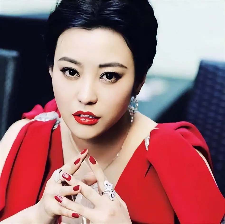 惊艳女明星_女明星婚姻故事_女明星感情经历