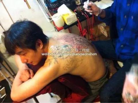 娱乐圈好看的纹身明星_明星纹身意义_娱乐圈纹身故事