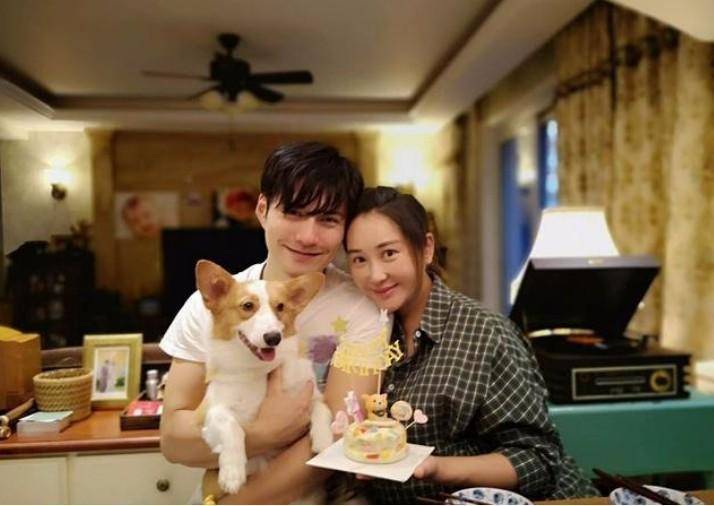 明星夫妻恩爱长久_娱乐圈幸福婚姻案例_娱乐圈零绯闻明星