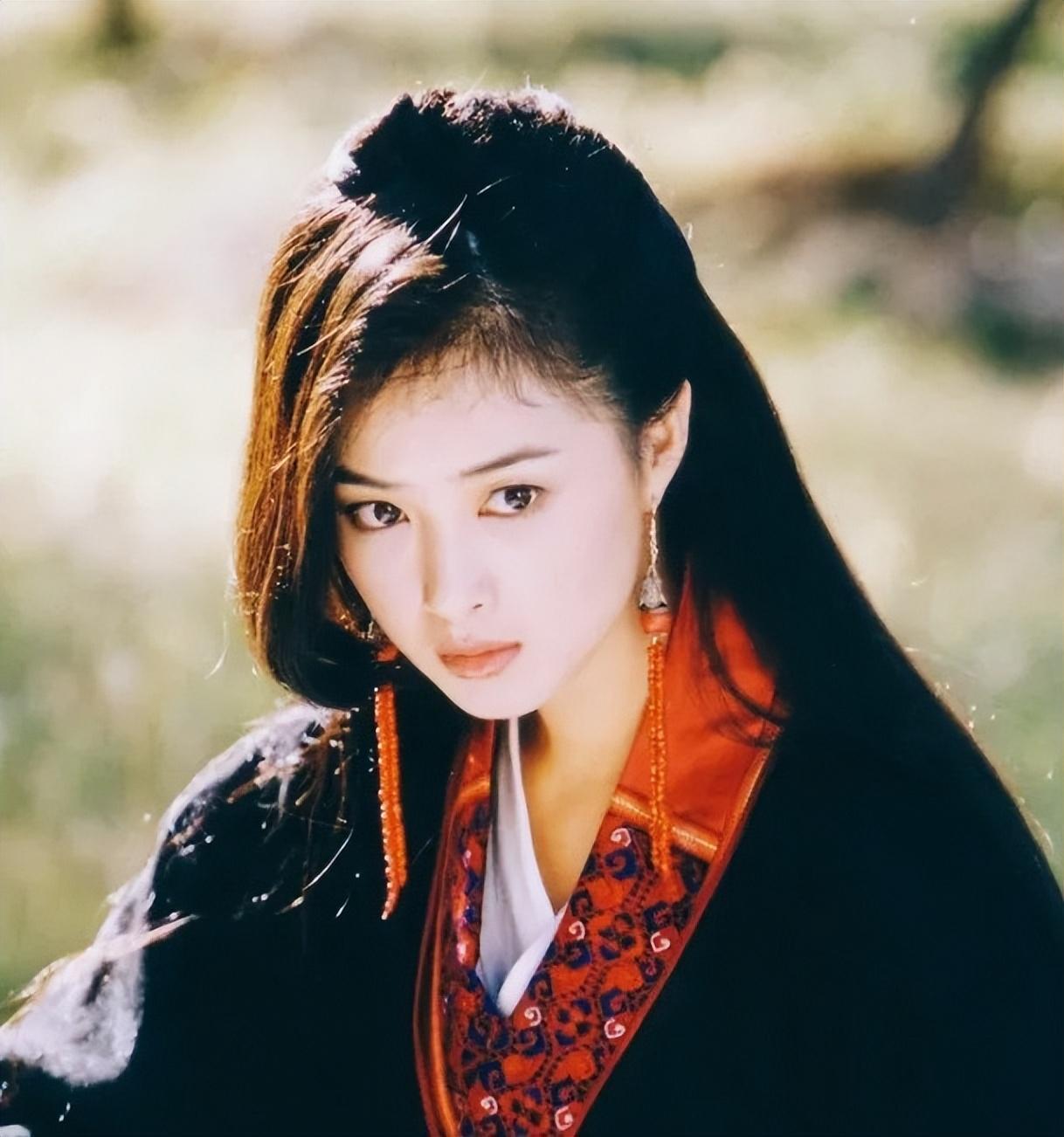 蒋欣离开娱乐圈_蒋欣40岁单身原因_蒋欣演技评价分析