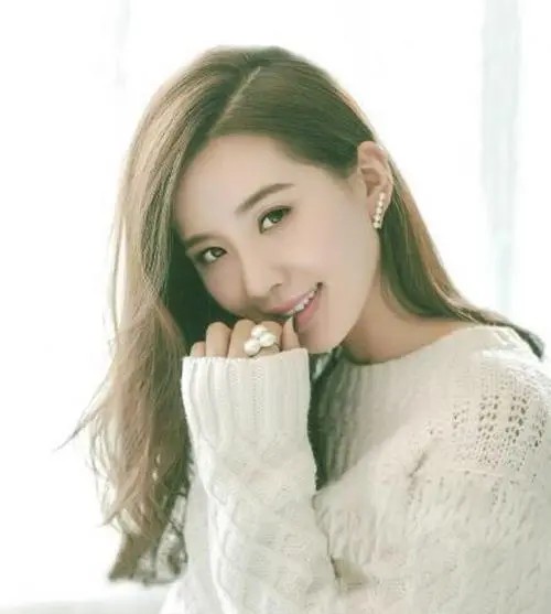 十二位回族明星_回族著名艺人_回族女明星名字