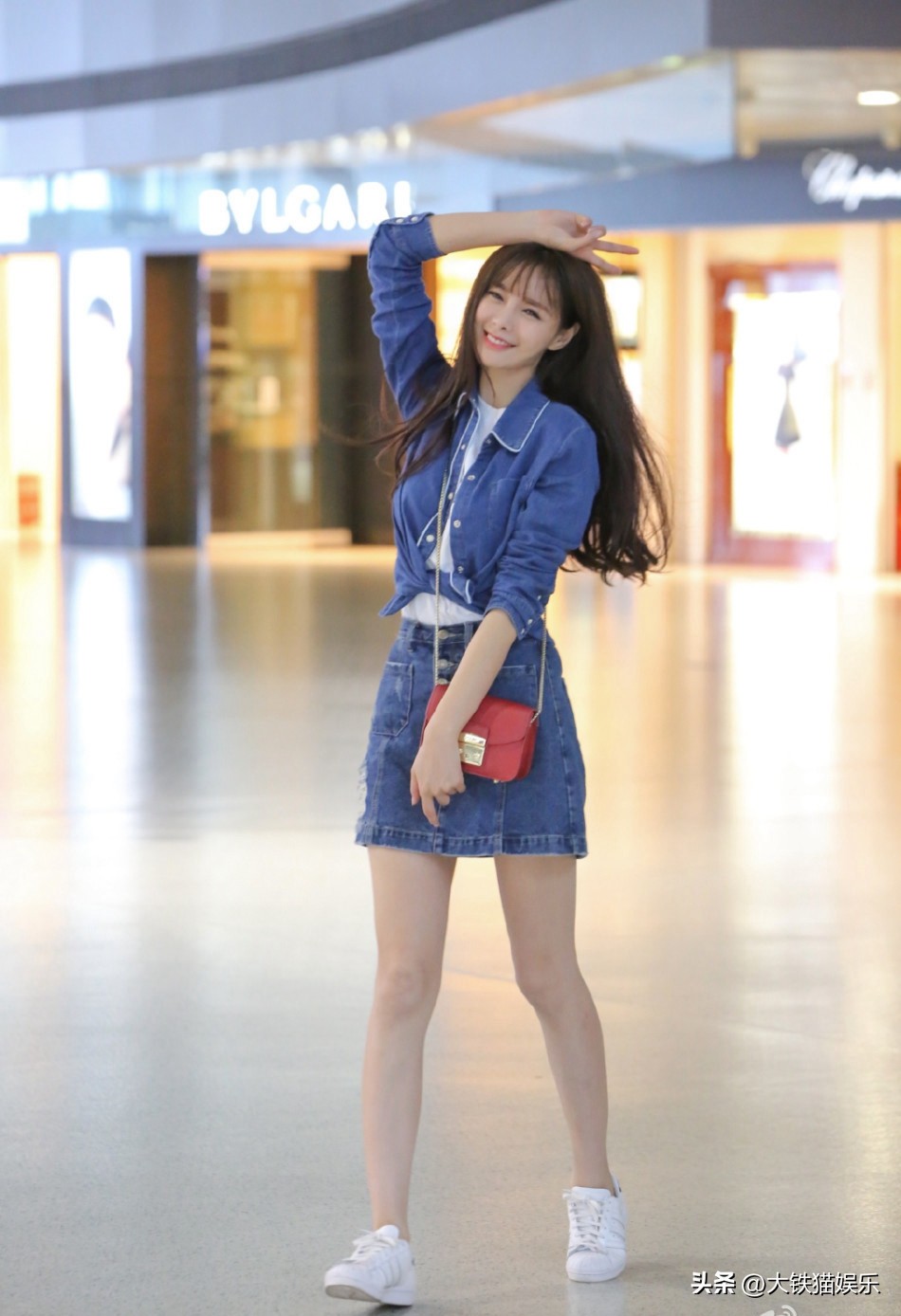 离开滤镜显黑的女明星_皮肤黑的女明星_女明星黑发