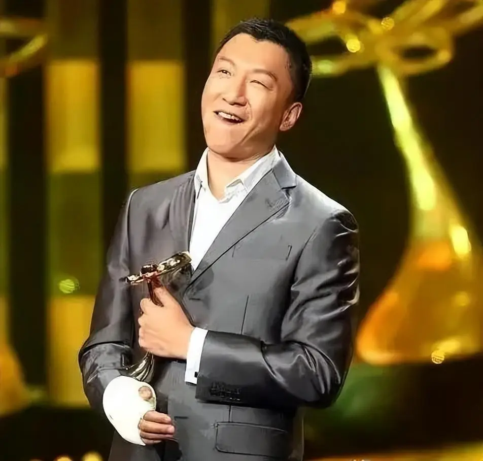 扒不出黑料的明星有哪些名字,_孙红雷出生背景_孙红雷早年经历