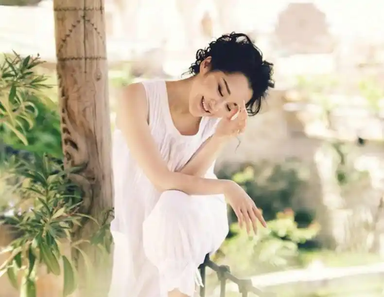 女明星富贵脸特征_天生富贵相女明星_旺夫面相的女明星