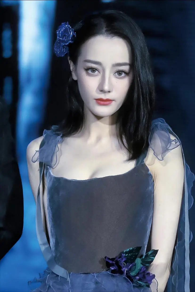 2025娱乐圈十大顶级美女，颜值一流身材顶级，谁是你的白月光？